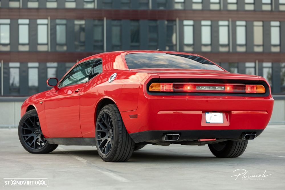 Dodge Challenger - 6