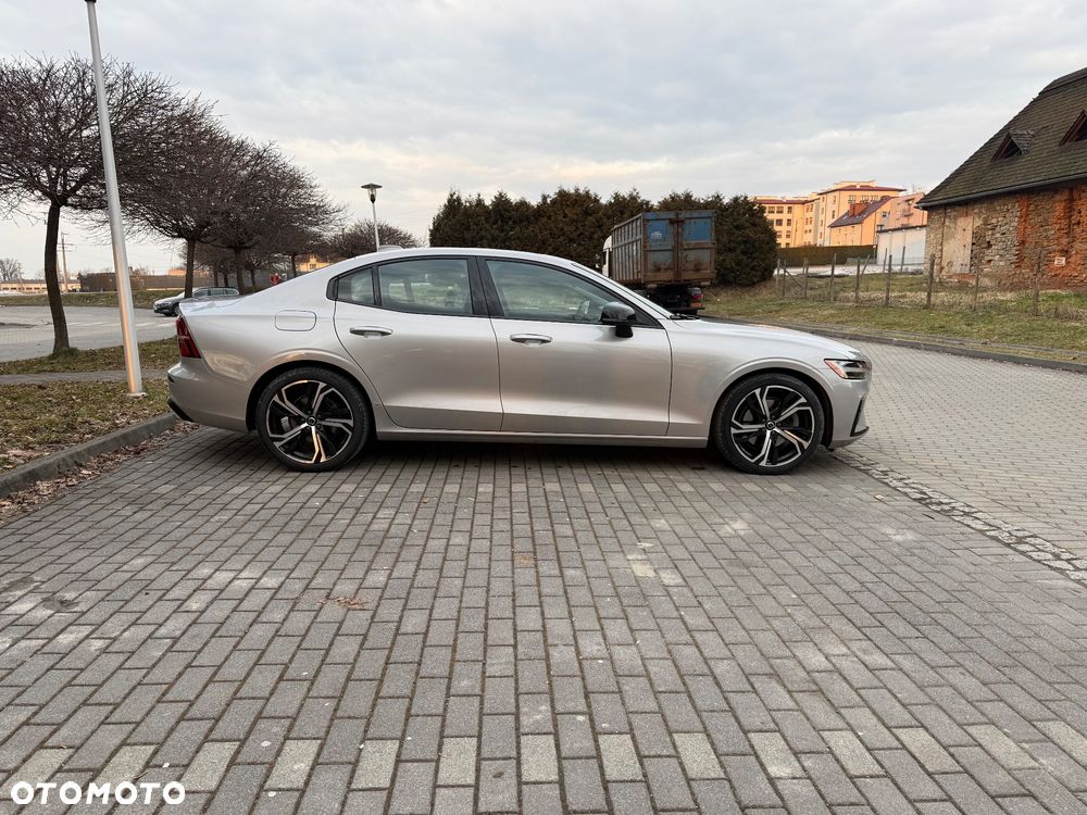 Volvo S60 B5 B AWD Plus Dark - 9