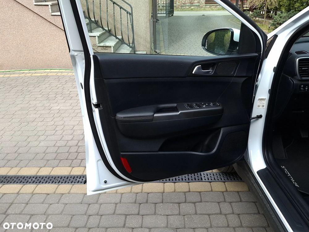 Kia Sportage 1.6 GDI L 2WD - 12