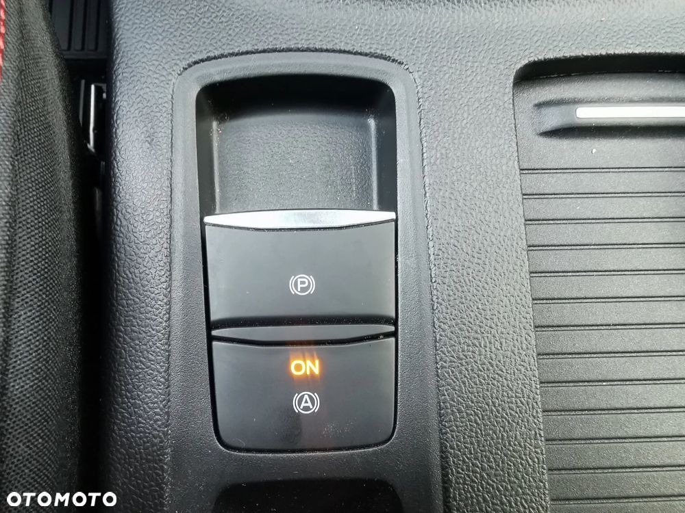 Ford Focus 1.0 EcoBoost mHEV ST-Line X - 17