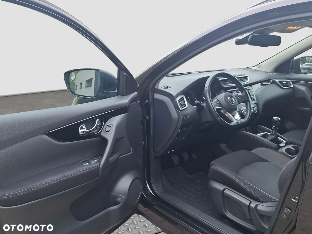 Nissan Qashqai 1.3 DIG-T N-Connecta - 30
