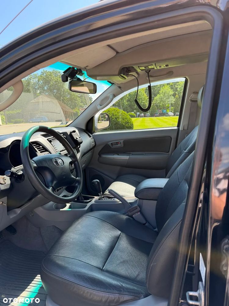 Toyota Hilux 3.0 D-4D Sol - 16
