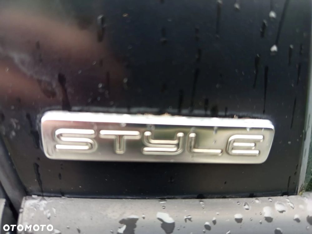 Volkswagen Golf Plus 1.6 TDI DPF Style - 11