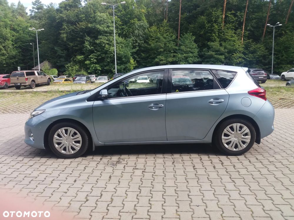 Toyota Auris 2013 photo 4