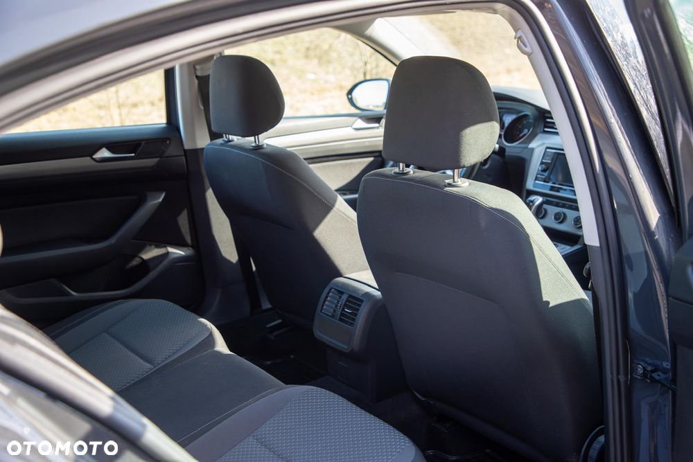 Volkswagen Passat 1.5 TSI EVO Essence - 9