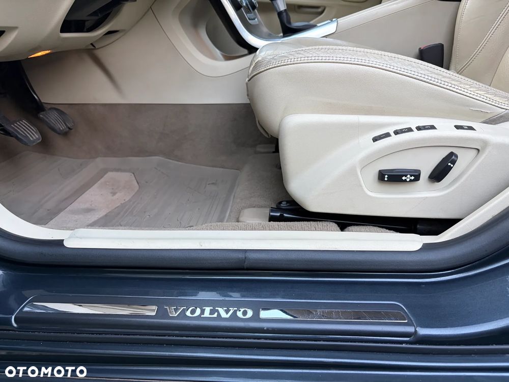 Volvo V60 T5 Summum - 18