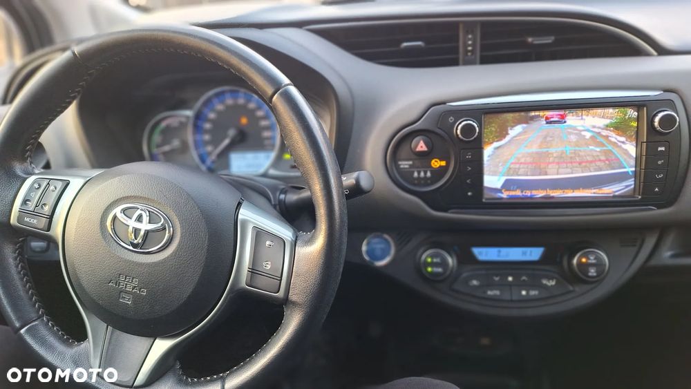 Toyota Yaris 1.5 VVT-i Selection - 6