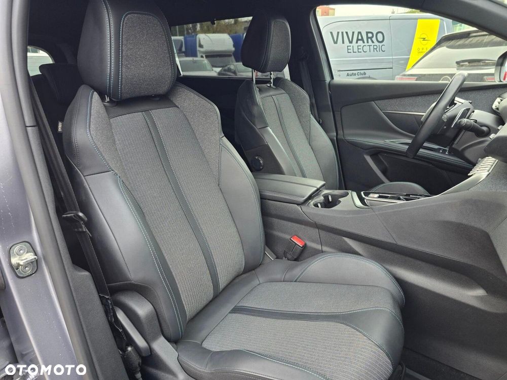 Peugeot 5008 1.2 PureTech mHEV Allure Pack S&S e-DCS6 - 18