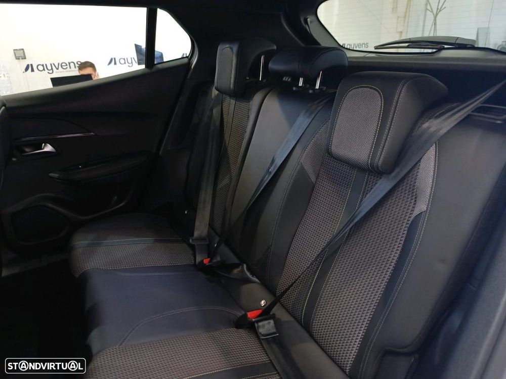 Peugeot e-2008 GT - 10