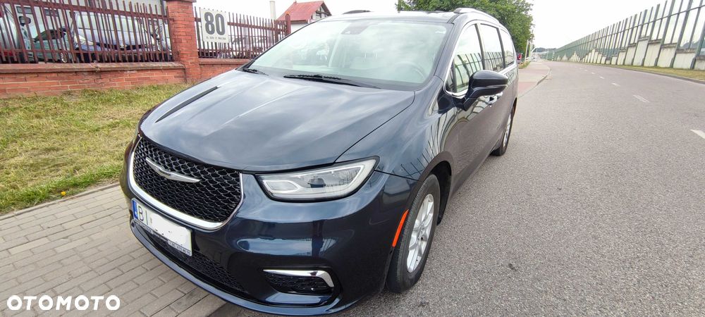 Chrysler Pacifica - 1