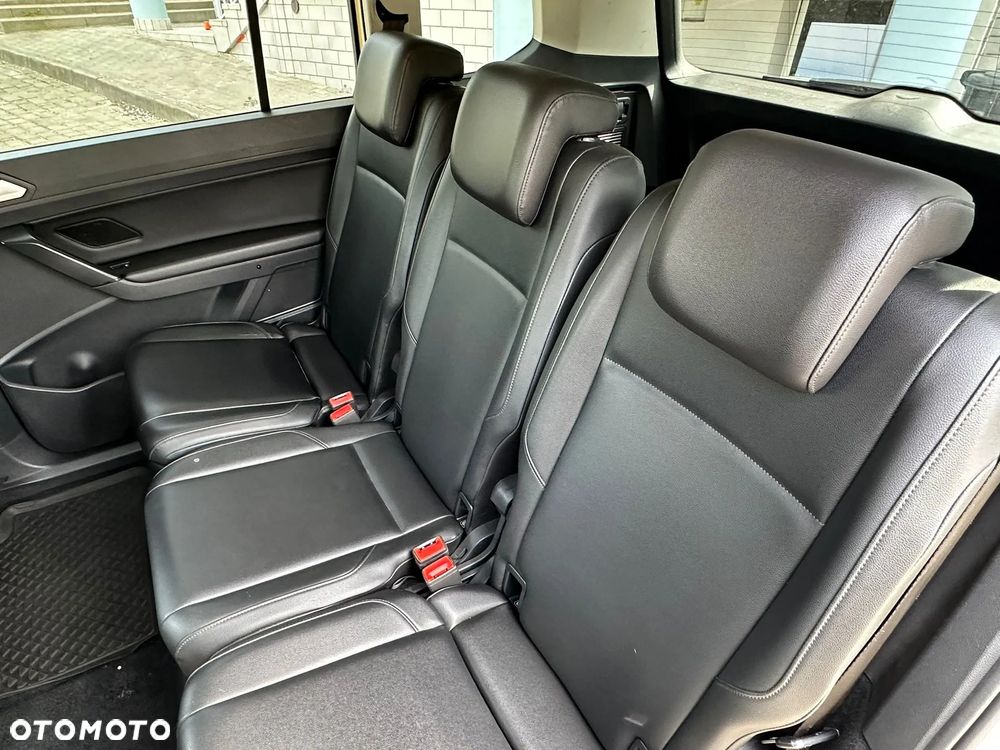 Volkswagen Touran - 18
