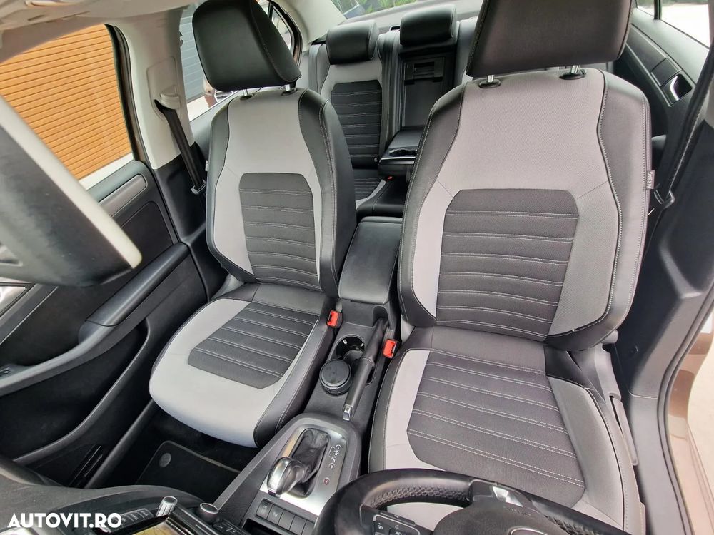 Volkswagen Jetta 1.6 TDI DSG Blue Motion Technology Life - 17