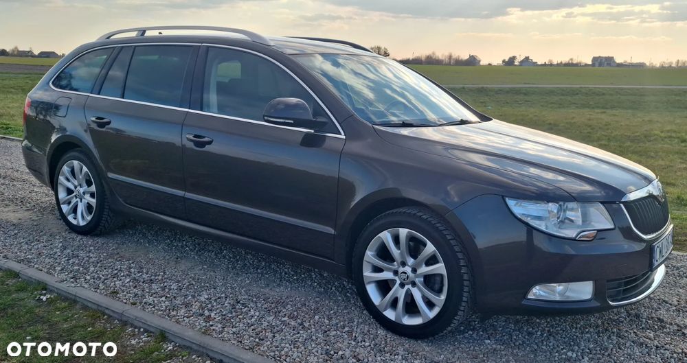 Skoda Superb 2.0 TDI Exclusive - 11