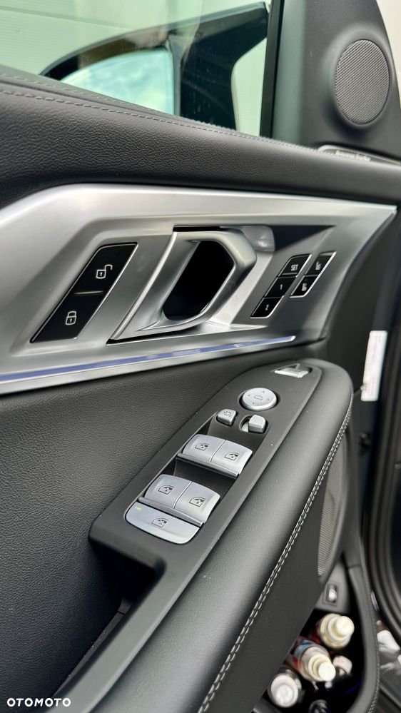 BMW XM 50e PHEV sport - 22