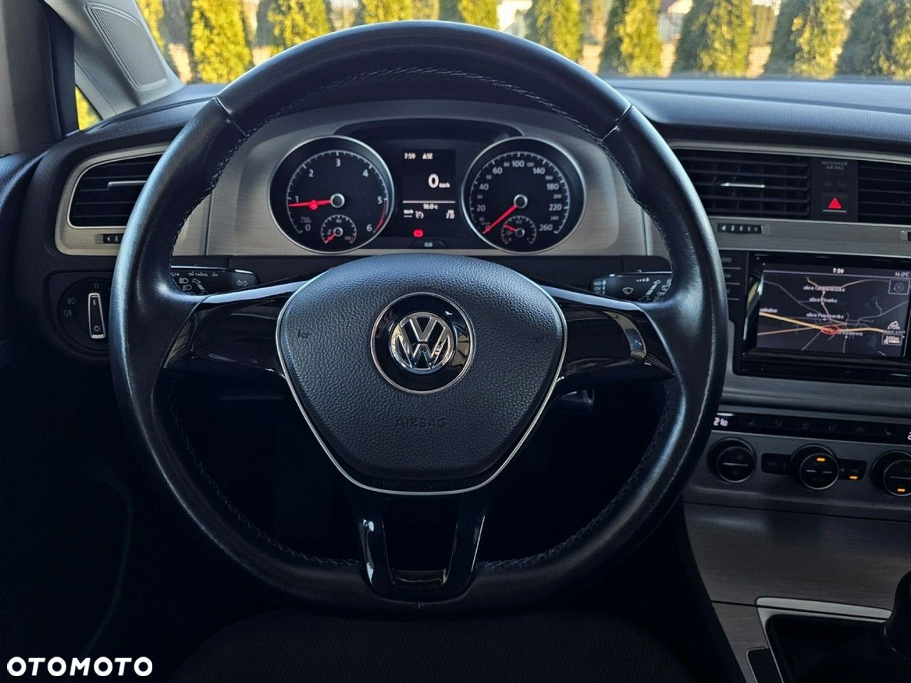 Volkswagen Golf - 14