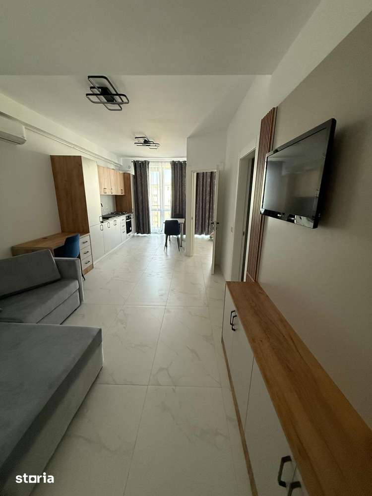 Intrare Obcini - Microapartament cu 2 camere semidecomandate — fotografia 1