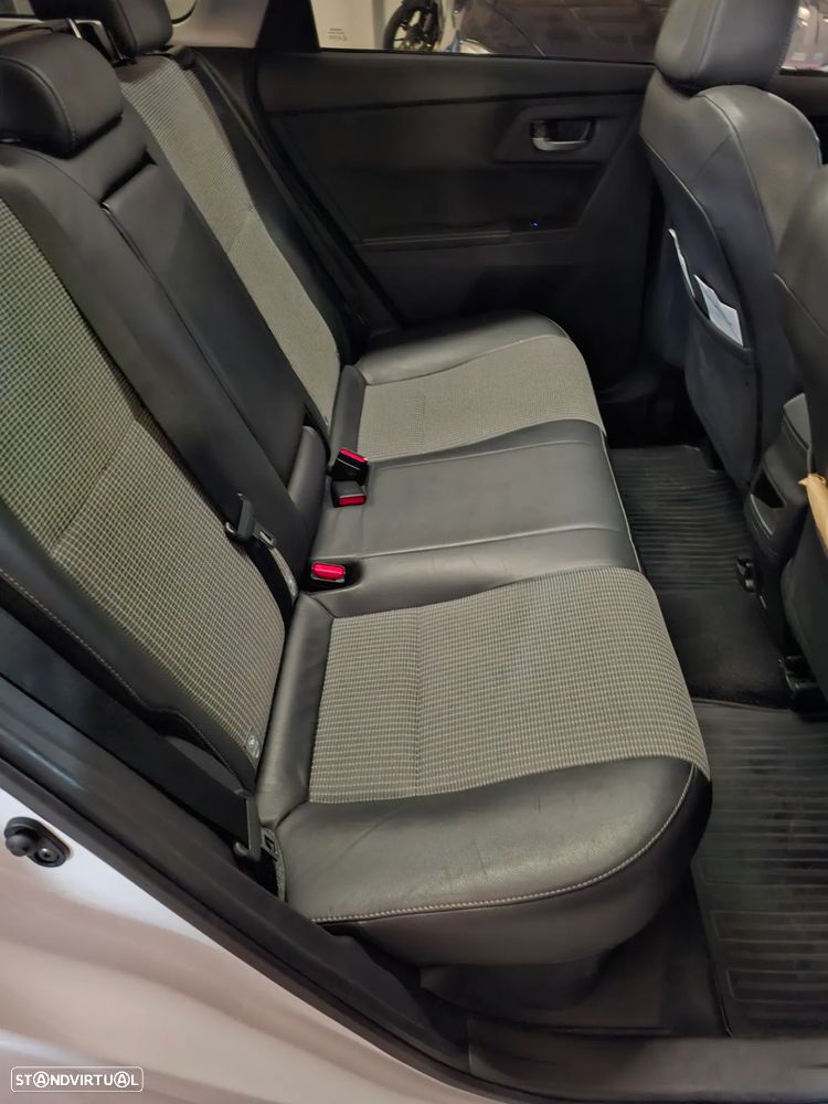 Toyota Auris Touring Sports 1.8 HSD Exclusive +TSS+Navi - 9