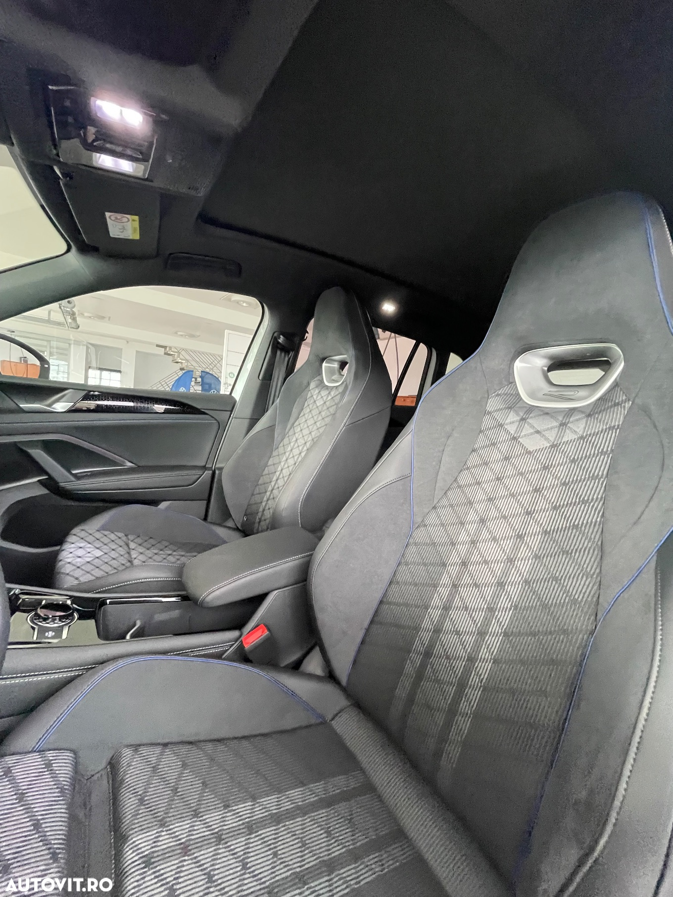 Volkswagen Tiguan 1.5 TSI eHybrid DSG PHEV R-Line - 11