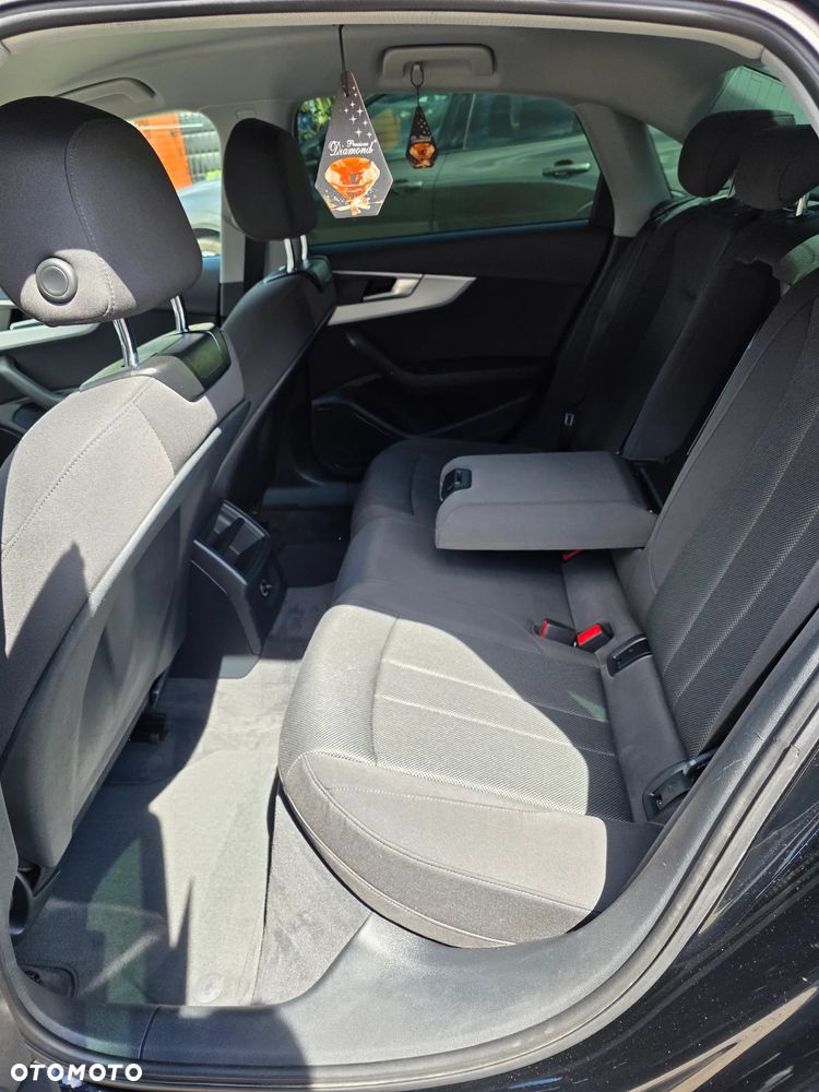 Audi A4 Avant 35 TDI S tronic - 28