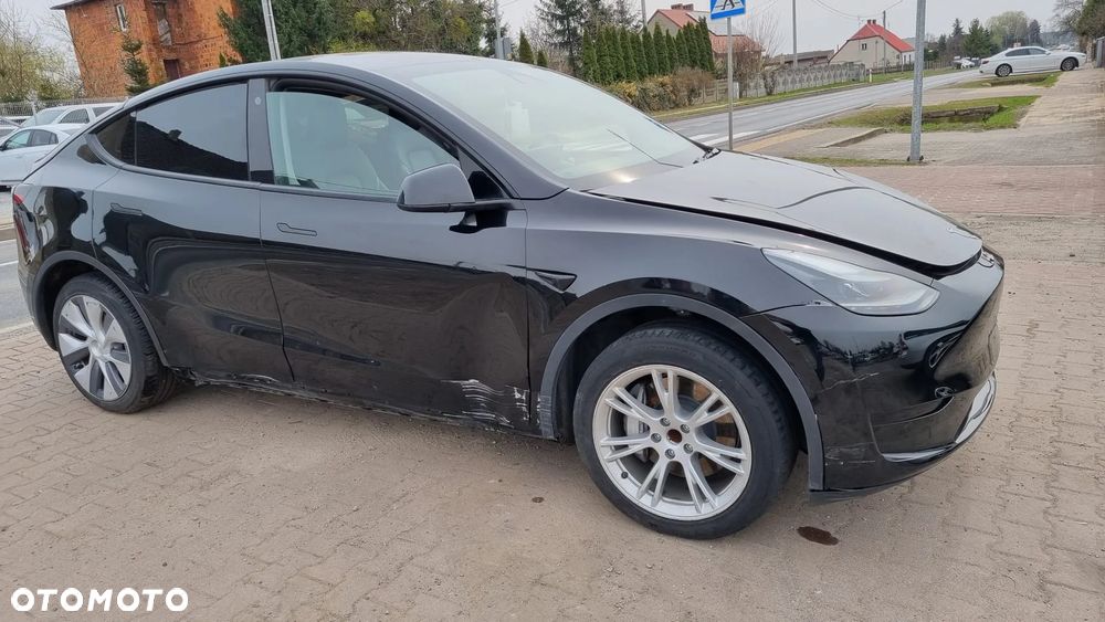 Tesla Model Y RWD - 21
