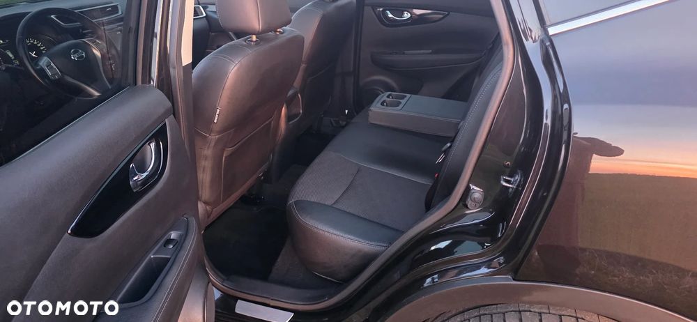 Nissan Qashqai 1.6 dCi Xtronic TEKNA+ - 8