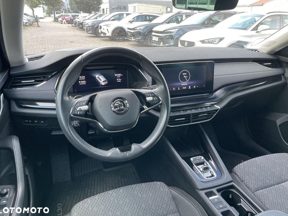 Skoda Octavia 2.0 TDI Style DSG - 10