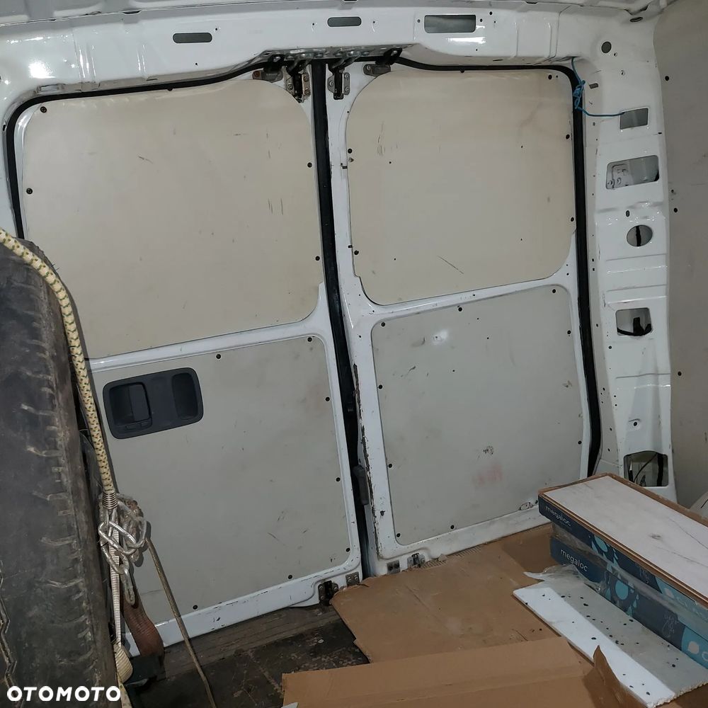 Mercedes-Benz Sprinter - 9