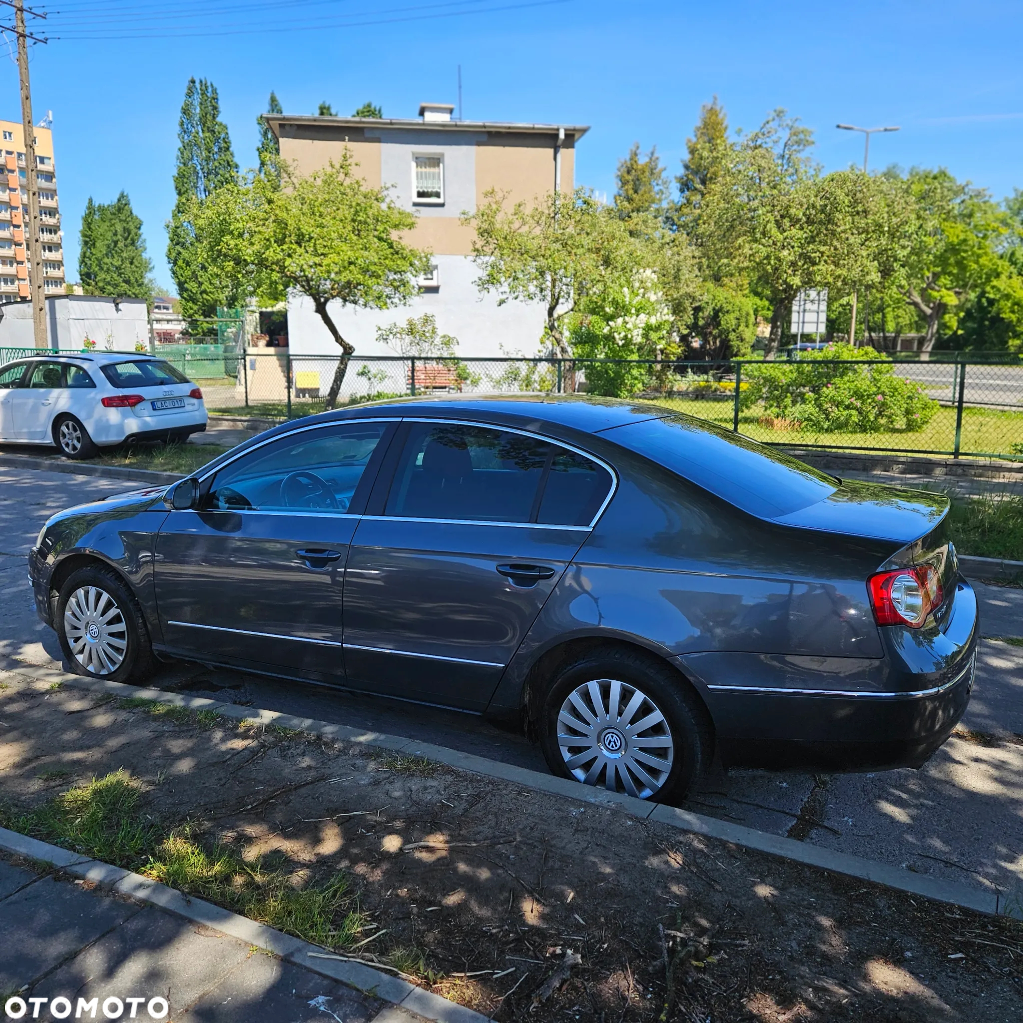 Volkswagen Passat 2.0 TDI DPF Highline - 8