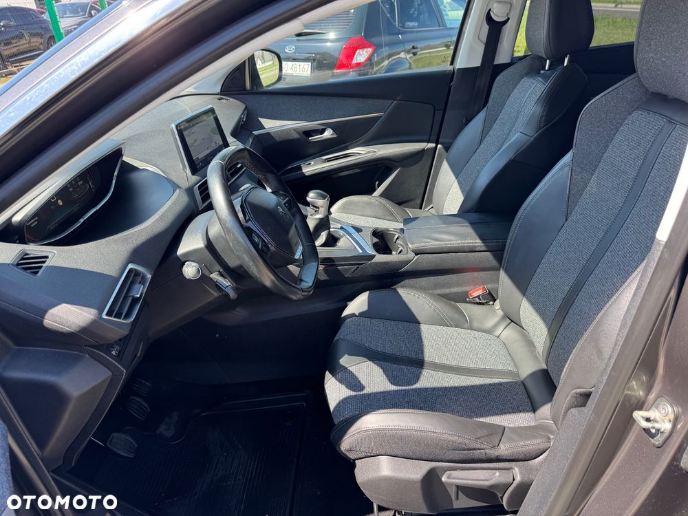 Peugeot 5008 1.6 BlueHDi Allure 7os - 16