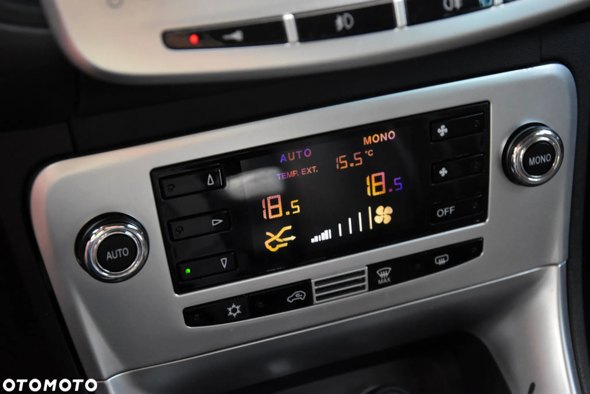 Lancia Delta 1.6 MJ Platino - 28