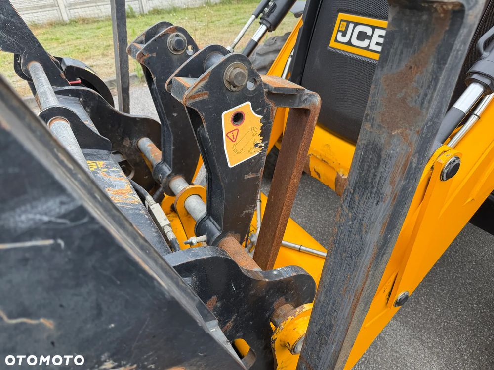 JCB 3CX PLUS AEC 1400Mth Salon PL - 19