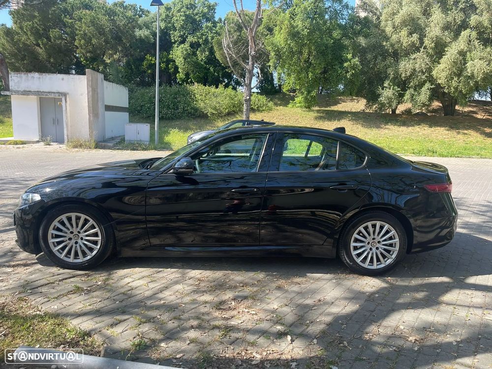 Alfa Romeo Giulia 2.2 D AT8 - 5