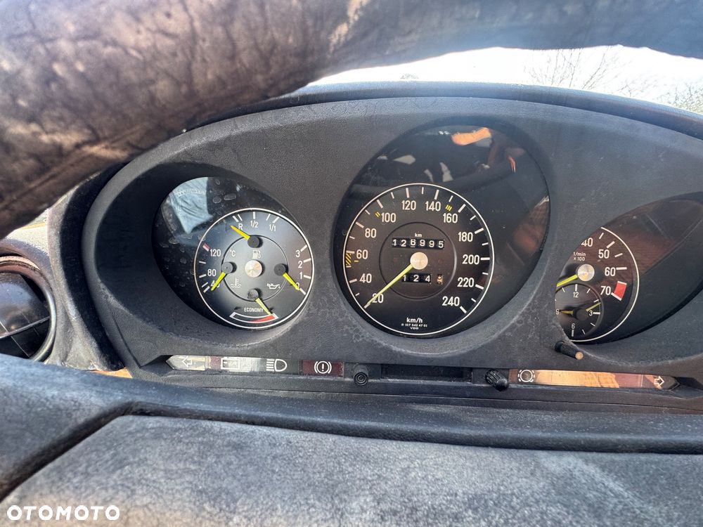 Mercedes-Benz SLC - 16