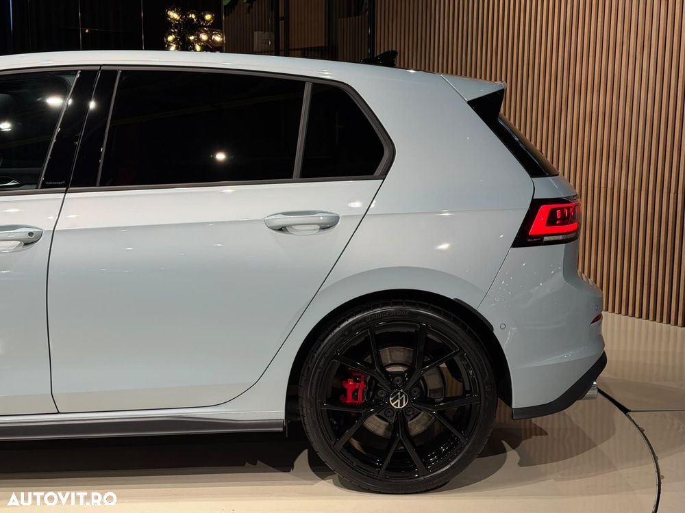 Volkswagen Golf - 18