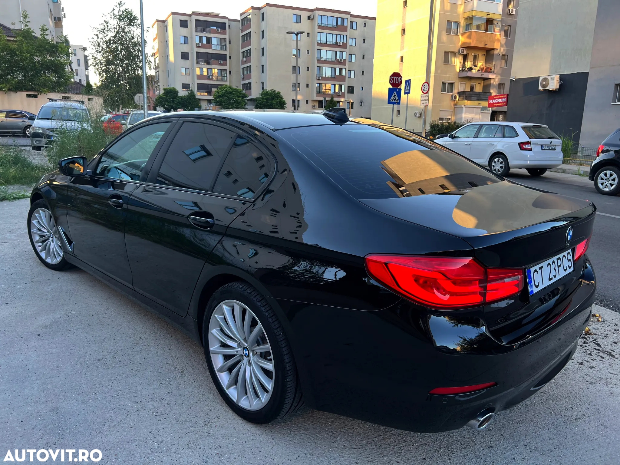 BMW Seria 5 520d AT - 36
