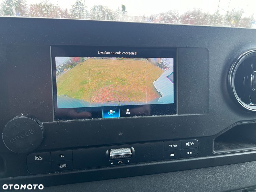 Mercedes-Benz Sprinter - 14