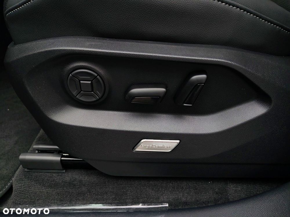 Volkswagen Touareg 3.0 V6 TDI 4Motion R-Line - 23