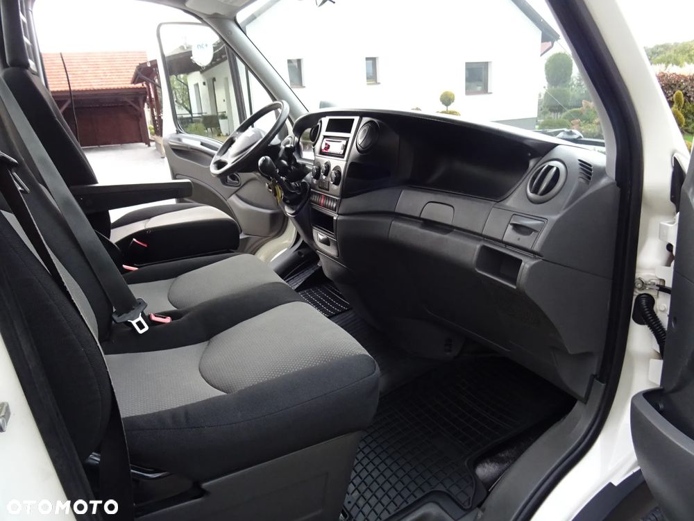 Iveco 35C13 Wywrotka Klima 175 tys km Super Stan Oryginał - 22
