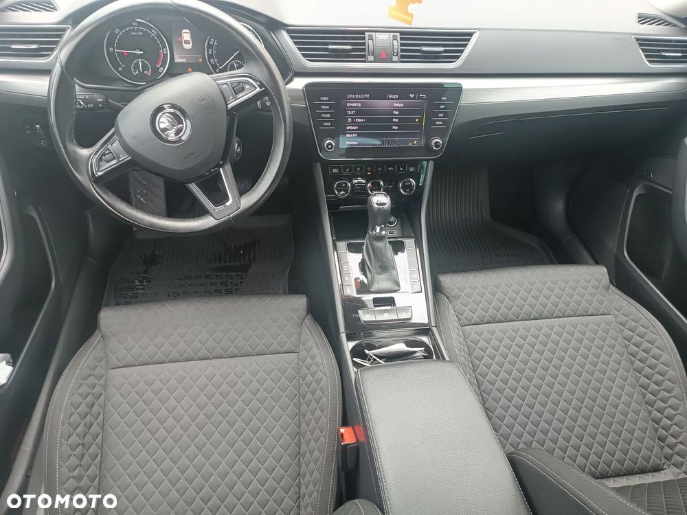 Skoda Superb 2.0 TDI 4x4 DSG Sportline - 24