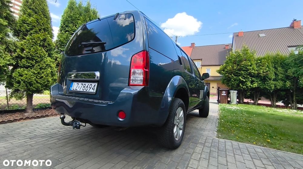 Nissan Pathfinder - 20
