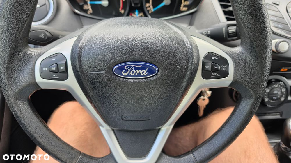 Ford Fiesta - 17