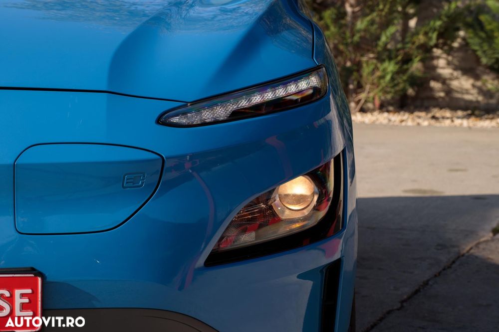 Hyundai KONA - 7