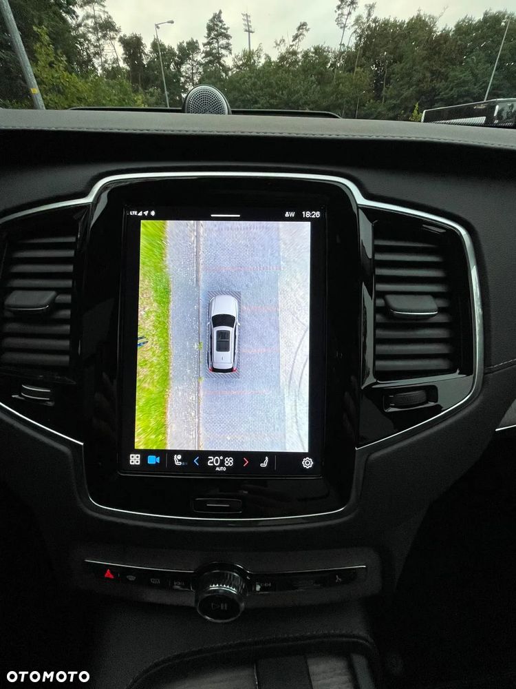 Volvo XC 90 T8 AWD Plug-In Hybrid Ultimate Dark 7os - 28