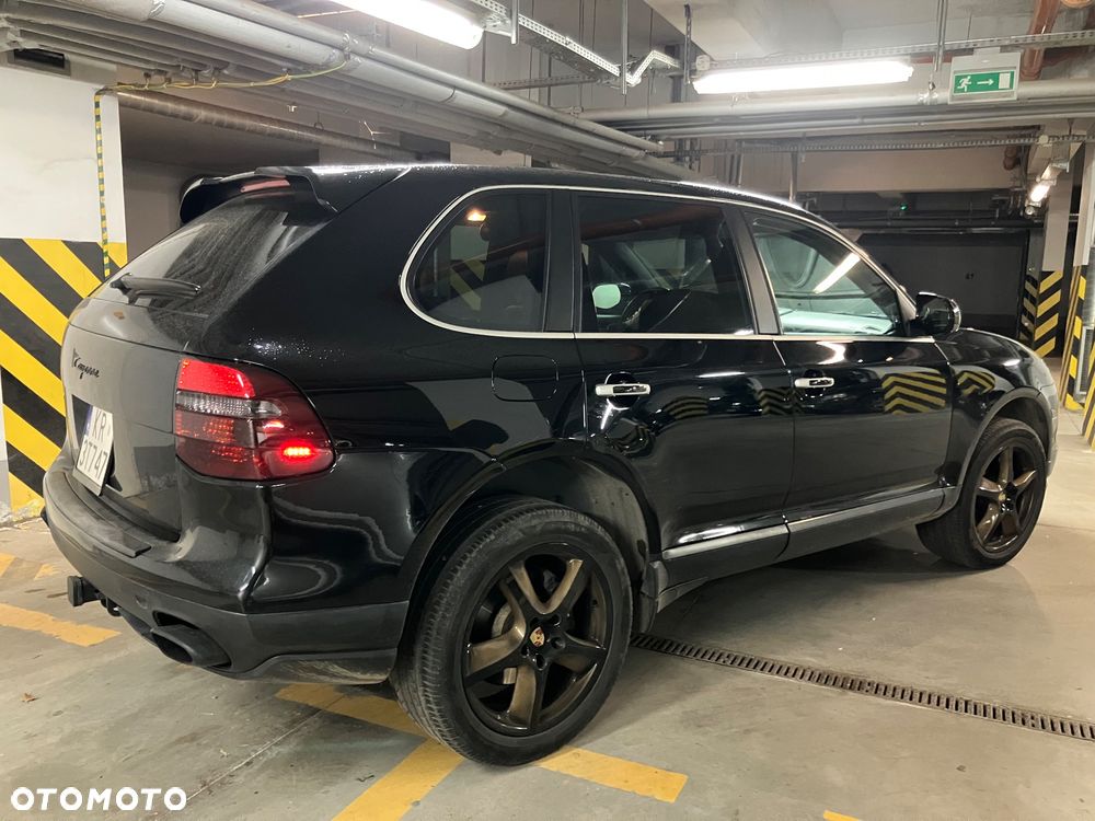 Porsche Cayenne - 12