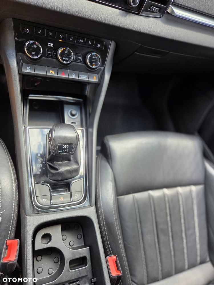 Skoda Karoq 2.0 TDI SCR 4x4 Style DSG - 9