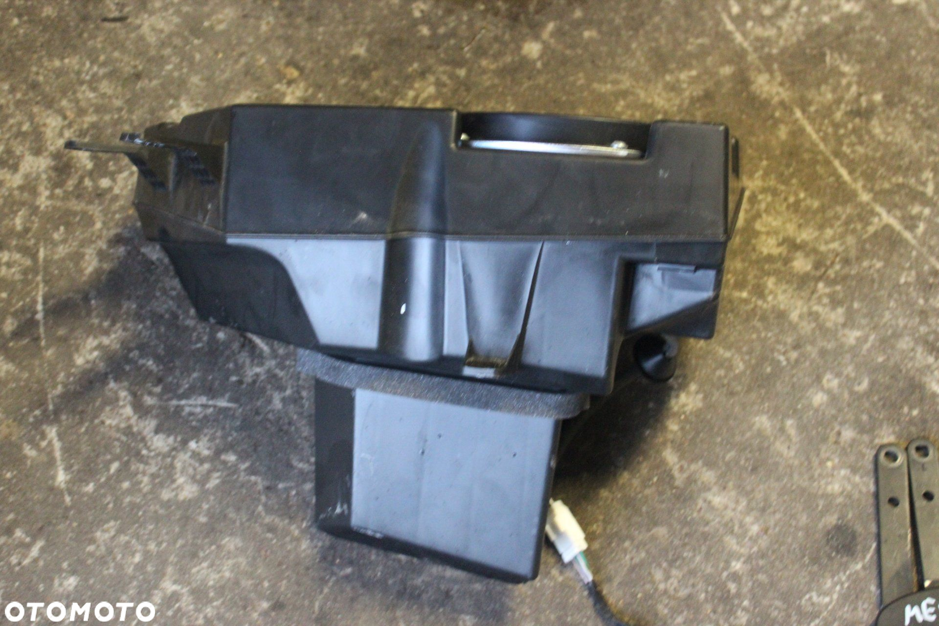 Wzmacniacz Subwoofer Jeep Cherokee KL 2014- - 3