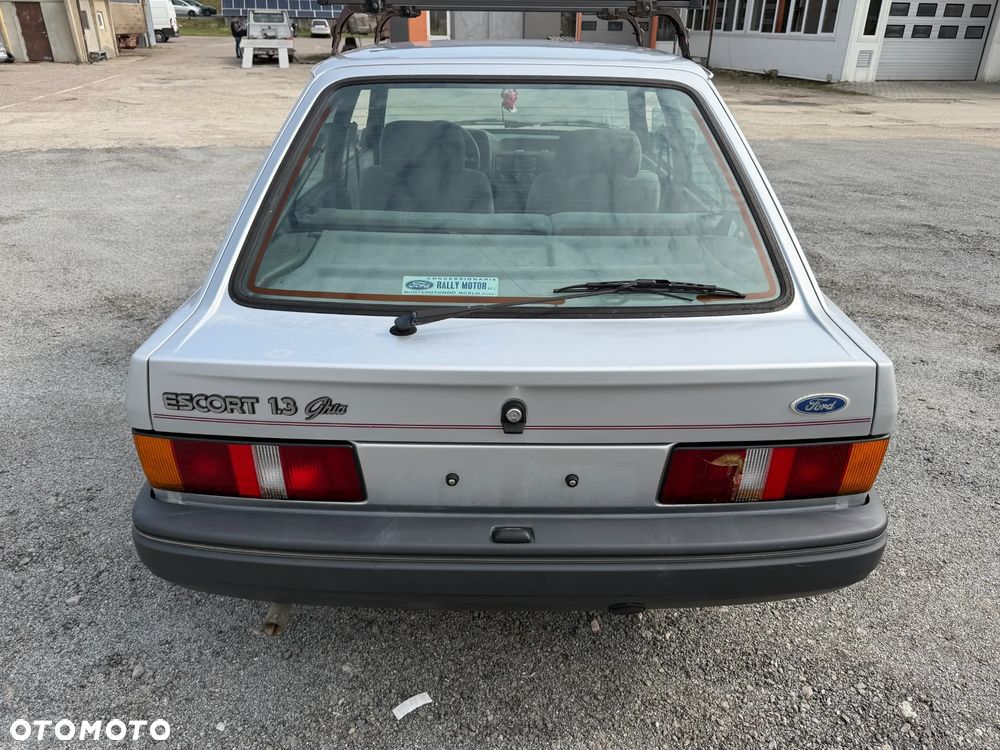 Ford Escort 1.3 CL - 6