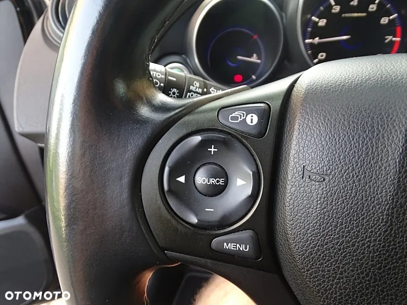 Honda Civic 1.4 i-VTEC Comfort Black Edition - 31