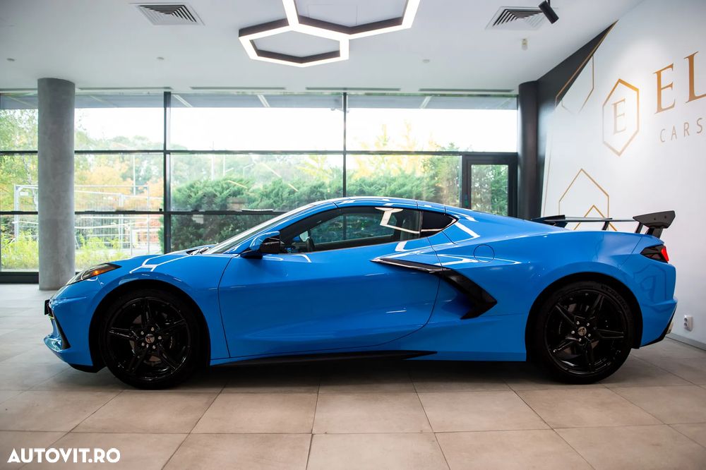 Chevrolet Corvette - 4