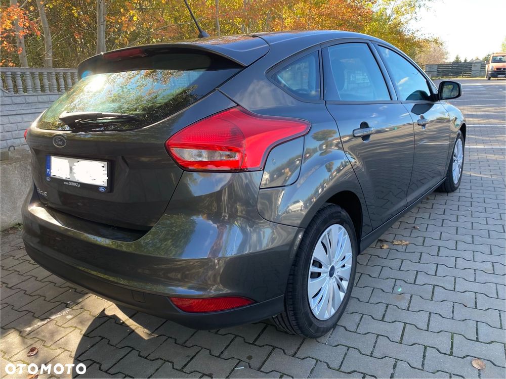 Ford Focus 1.6 Gold X - 23